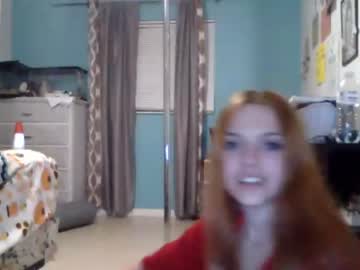 webcam couple lilred_69 today image #3946172
