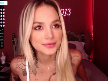 webcam girl one_more_cum today image #3243405