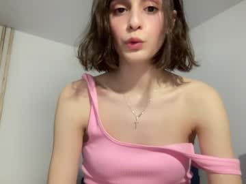 webcam girl crown_of_vice01 today image #3864499