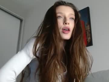 webcam girl isia_slay today image #2356980