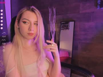 webcam girl yolandabertha today image #3671749