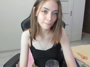 webcam girl lika_moon today image #495142