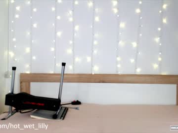 webcam girl hot_wet_lilly today image #3203911
