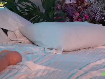webcam girl _deepthroatgalactica today image #3634528