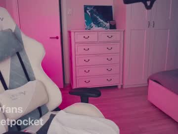 webcam girl pocketrocket_ today image #1388550
