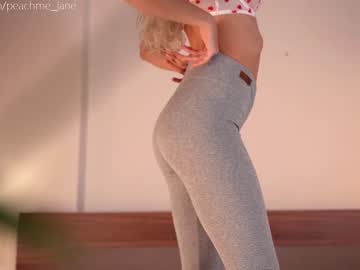 webcam girl peach_me today image #484524