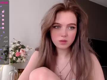 webcam girl small_blondee today image #1774224