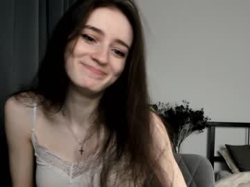 webcam girl lisawoo today image #3227483