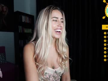 webcam girl laurabae_ today image #379862