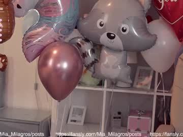 webcam girl mia_milagros today image #2346379