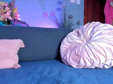 webcam girl littlee33 today image #2781721