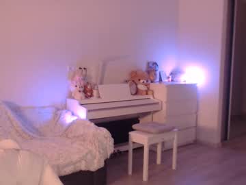 webcam girl uwuxo today image #627822