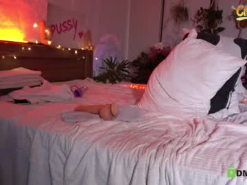 webcam girl _deepthroatgalactica today image #3777067