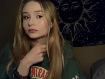 webcam girl princesshannnnn today image #1238498