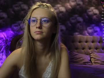 webcam girl angeellina today image #3714300