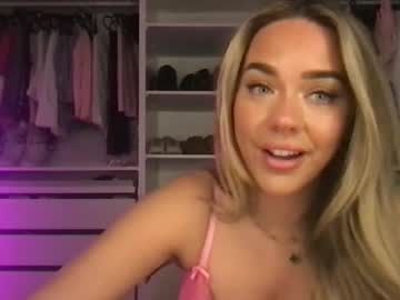 webcam girl greyskyex today image #4040646