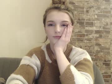 webcam girl lucydelovely today image #3563852
