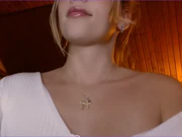 webcam girl bitter_moon today image #2825622