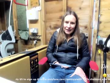 webcam girl eatmypie69 today image #963368