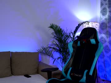 webcam girl naughtyrider69 today image #1068084