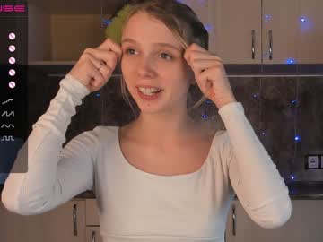 webcam girl suzanprincess today image #3302804