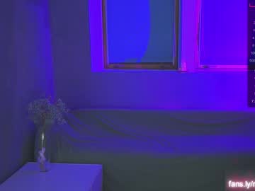 webcam girl hoolybunny today image #3131689