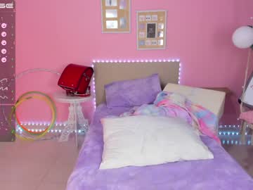 webcam girl little_effy18 today image #2482513