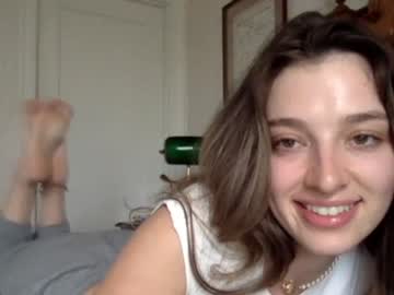 webcam girl scarlettebabygurl today image #3938525