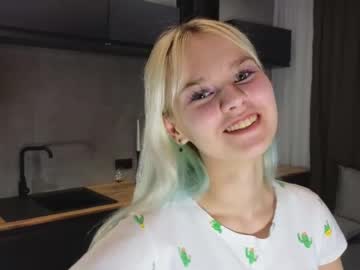 webcam girl oraflood today image #4010433