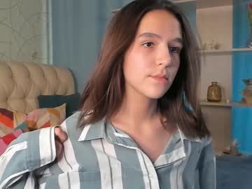 webcam girl catherineandrea today image #2579396