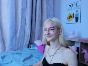 webcam girl erika__lodge today image #2300217
