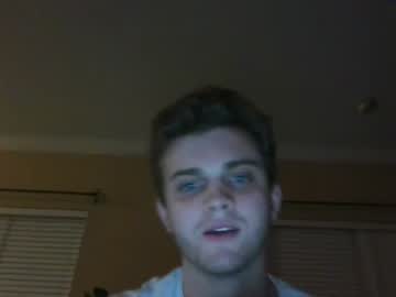 webcam man hockeystar96 today image #765911