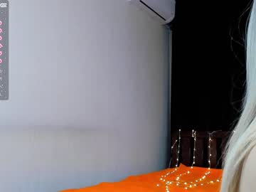 webcam girl leiya_li today image #3435705