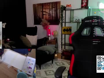 webcam girl kimilee22 today image #1361080