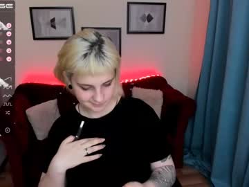 webcam girl yolandi_toit today image #2166510