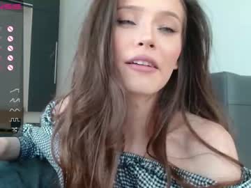 webcam girl isia_slay today image #2061753