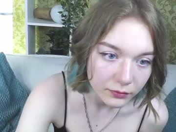 webcam girl wooondermia today image #1858651