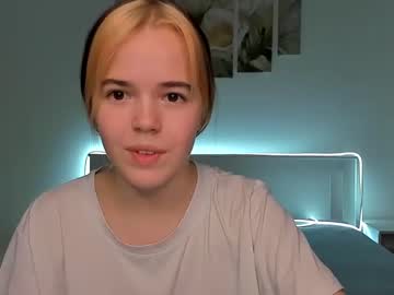 webcam girl renee_whi today image #3185590