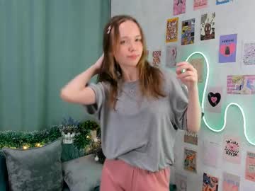 webcam girl blondyhayes today image #4060492