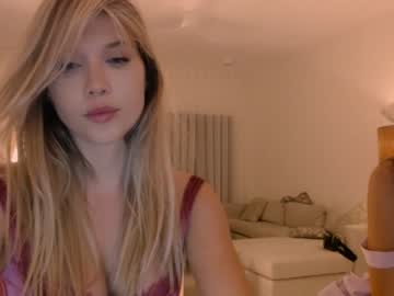 webcam girl bitter_moon today image #3842940