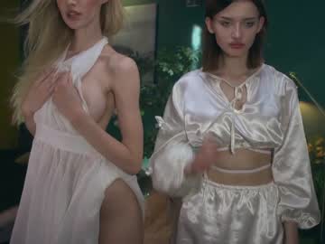 webcam girl lolly_bella_ today image #2206765