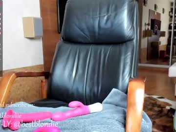 webcam girl bestblondiiecb today image #2665230