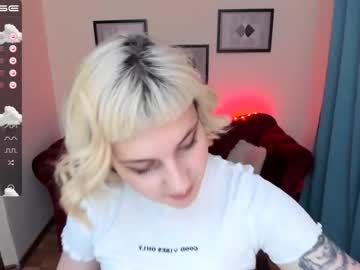 webcam girl yolandi_toit today image #2208202