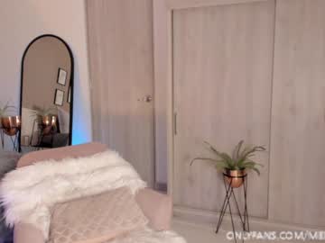 webcam girl melaniewood today image #1398190