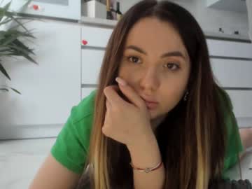 webcam girl meryfoxxx today image #2234051