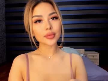 webcam girl bae_suz today image #977152
