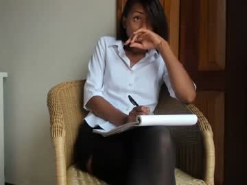 webcam girl therainqueen today image #2364637
