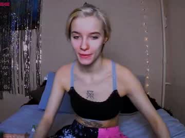 webcam girl emmwats today image #811433
