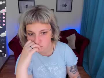 Cam for yolandi_toit