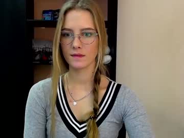 webcam girl lilian_l today image #869347